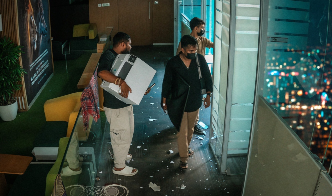 ক্যামাক স্ট্রিটে তৃণমূলের অফিসে ভাঙচুর, গ্রেফতার ৬! CCTV ঘিরে রাজনৈতিক চাপানউতোর