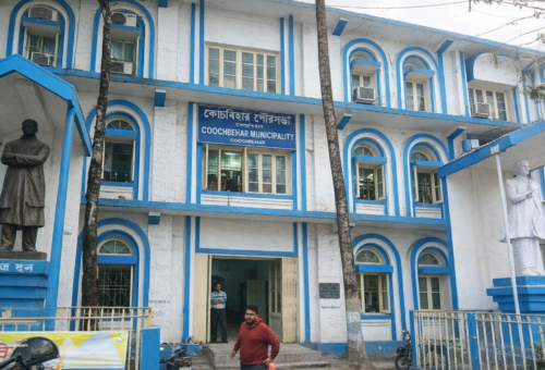 ফাঁকিবাজি রুখতে কড়া পদক্ষেপ, কোচবিহার পুরসভার দুই কর্মীর বেতন বন্ধ