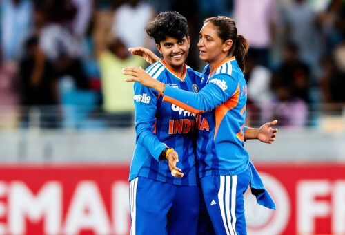 ভারতের দাপুটে জয়, পাকিস্তানকে ৫৫ রানে গুটিয়ে এশিয়া কাপে জয়ী ভারত